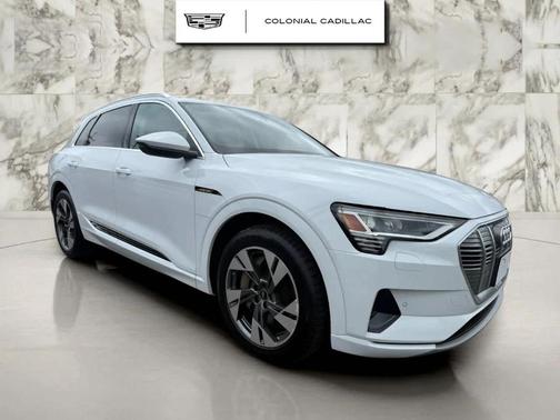 2022 Audi e-tron Premium