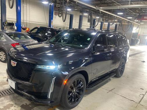 2023 Cadillac Escalade Sport Platinum