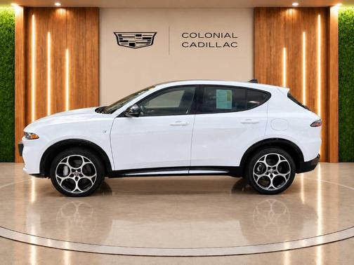Alfa White 2024 Alfa Romeo Tonale Ti