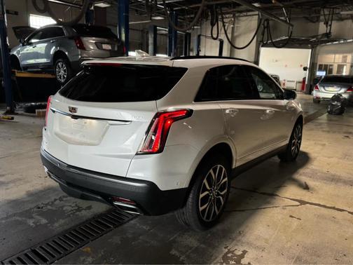 2023 Cadillac XT5 Sport