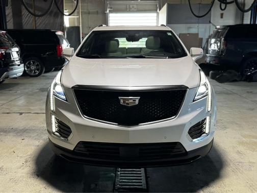 2023 Cadillac XT5 Sport
