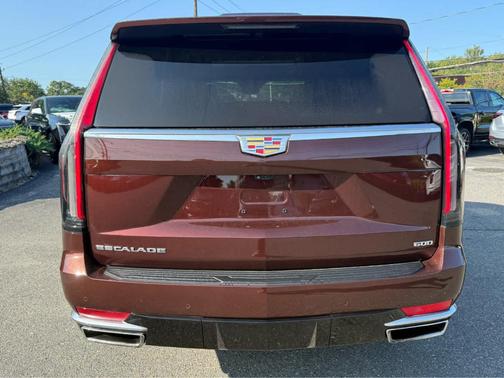 2022 Cadillac Escalade Premium Luxury