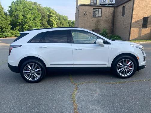 2025 Cadillac XT5 Sport