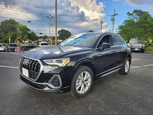 2023 Audi Q3 45 S line Premium Plus