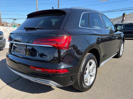 2023 Audi Q5 40 Premium
