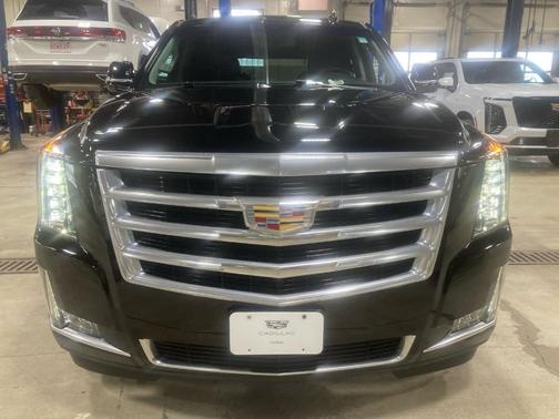 2019 Cadillac Escalade Standard