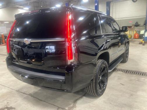 2019 Cadillac Escalade Standard
