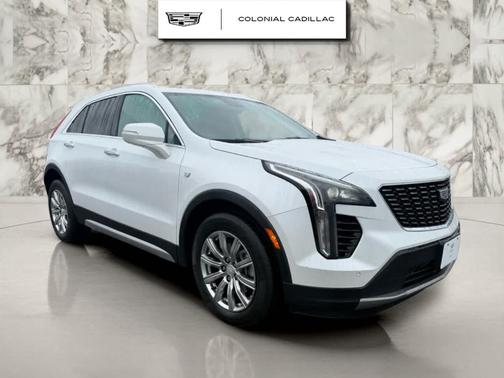 2022 Cadillac XT4 Premium Luxury