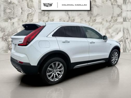 2022 Cadillac XT4 Premium Luxury