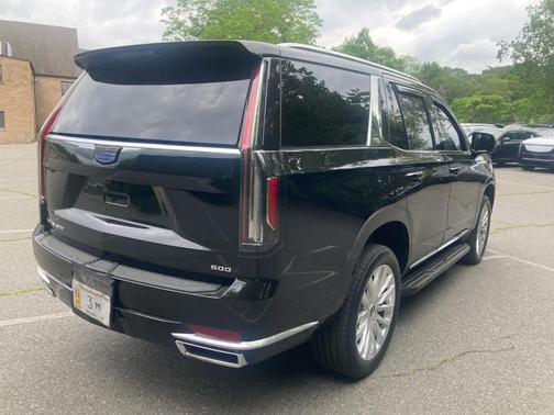 2022 Cadillac Escalade Luxury