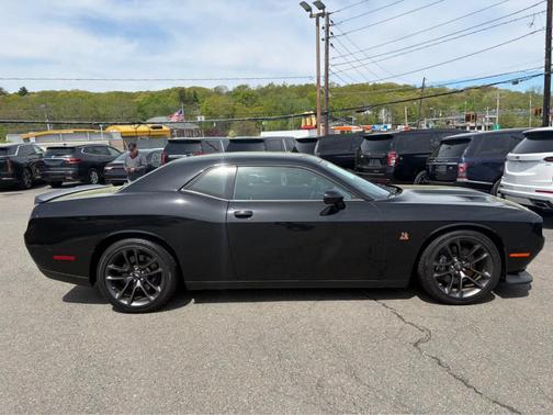 Pitch Black Clearcoat 2021 Dodge Challenger R/T Scat Pack