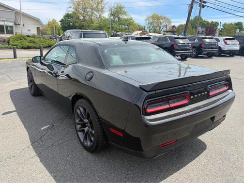 Pitch Black Clearcoat 2021 Dodge Challenger R/T Scat Pack