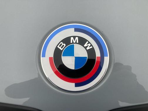 2023 BMW X7 M60i