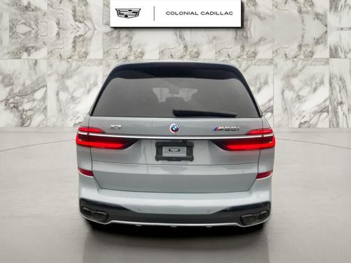 2023 BMW X7 M60i