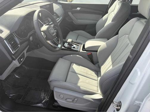 2024 Audi Q5 45 S line quattro Premium