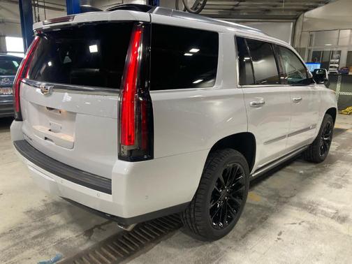 2020 Cadillac Escalade Premium Luxury