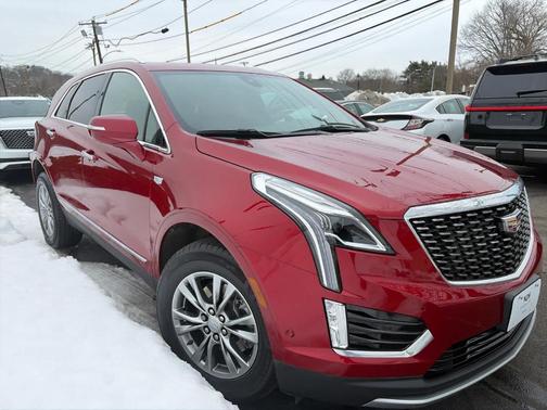 2022 Cadillac XT5 Premium Luxury