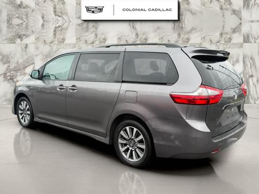 2020 Toyota Sienna XLE Premium