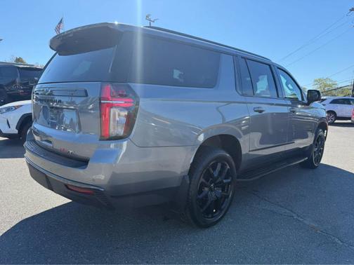 2022 Chevrolet Suburban RST