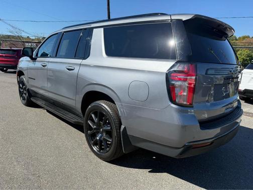 2022 Chevrolet Suburban RST
