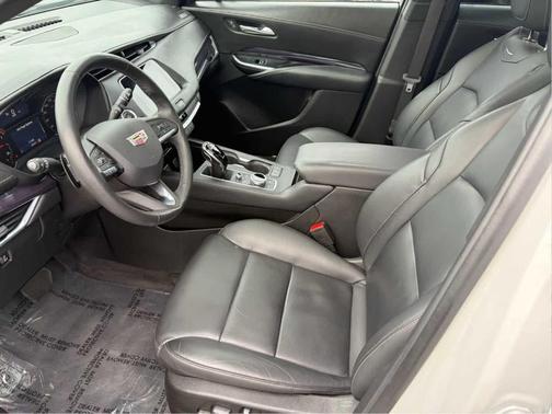 2023 Cadillac XT4 Luxury