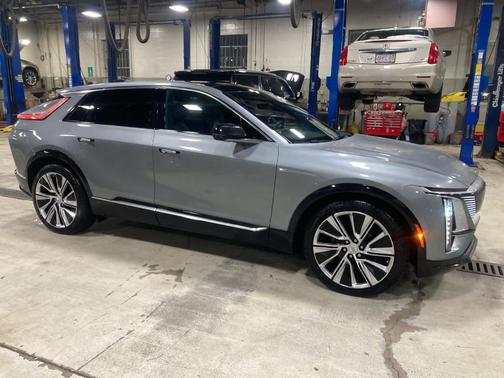 2024 Cadillac LYRIQ Luxury