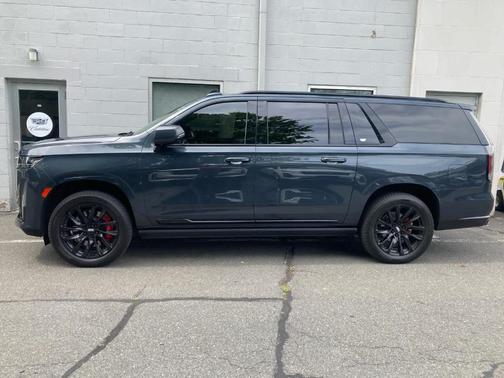 2022 Cadillac Escalade ESV Sport Platinum