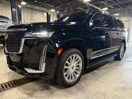 2024 Cadillac Escalade ESV Premium Luxury
