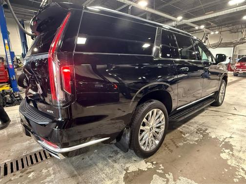 2024 Cadillac Escalade ESV Premium Luxury