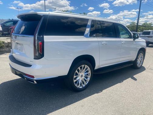 2024 Cadillac Escalade ESV Premium Luxury