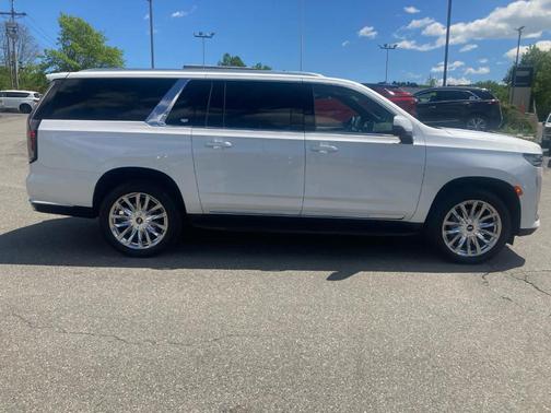 2024 Cadillac Escalade ESV Premium Luxury