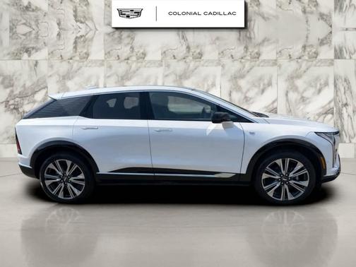 Crystal White Tri-Coat 2025 Cadillac OPTIQ Luxury