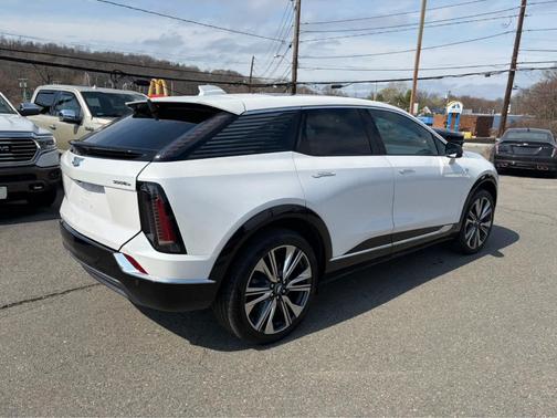 Crystal White Tri-Coat 2025 Cadillac OPTIQ Luxury
