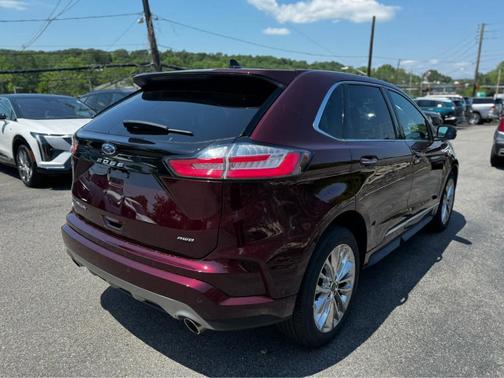 2021 Ford Edge Titanium