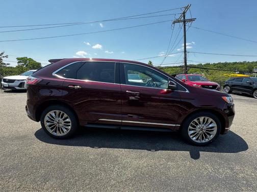 2021 Ford Edge Titanium