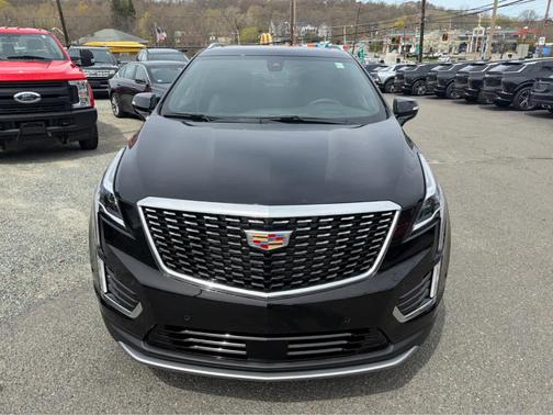 Stellar Black Metallic 2024 Cadillac XT5 Premium Luxury