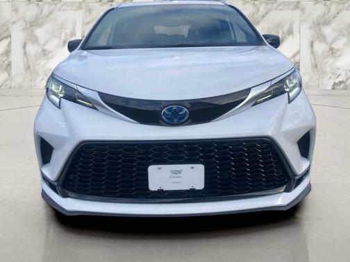 2024 Toyota Sienna XSE 7 Passenger