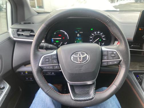 2024 Toyota Sienna XSE 7 Passenger