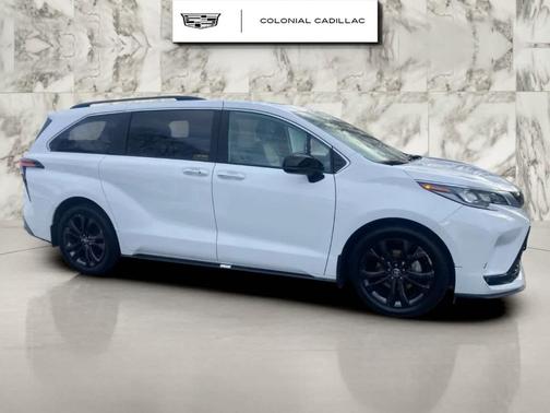 2024 Toyota Sienna XSE 7 Passenger
