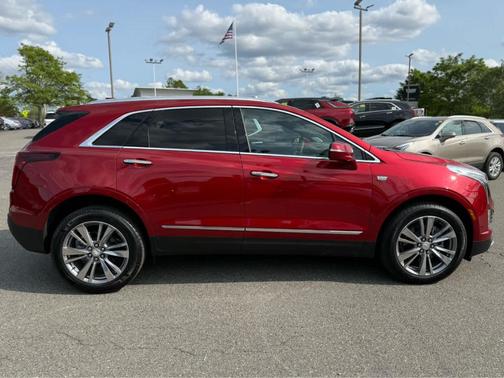 2024 Cadillac XT5 Premium Luxury