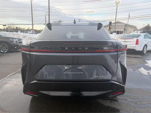 2023 Lexus RZ 450e Luxury