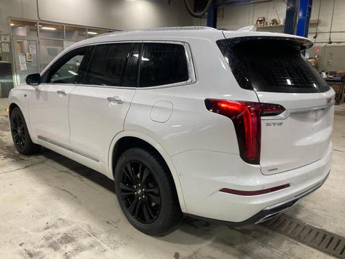 2021 Cadillac XT6 Premium Luxury AWD