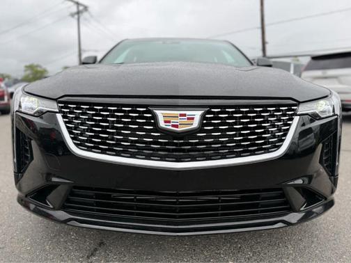 2024 Cadillac CT4 Luxury