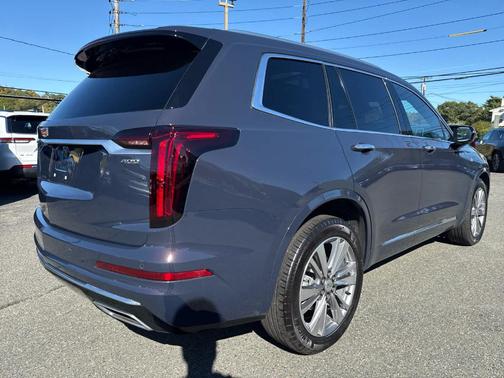 2025 Cadillac XT6 Premium Luxury AWD