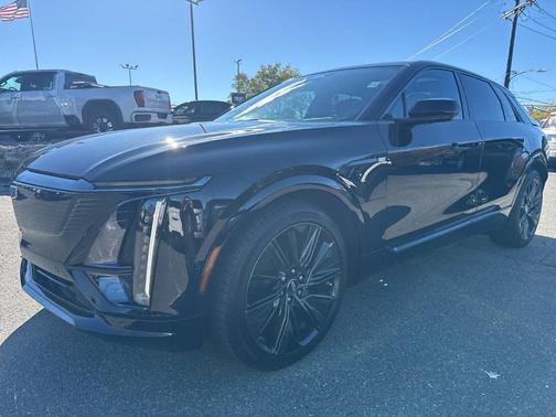 2024 Cadillac LYRIQ Sport