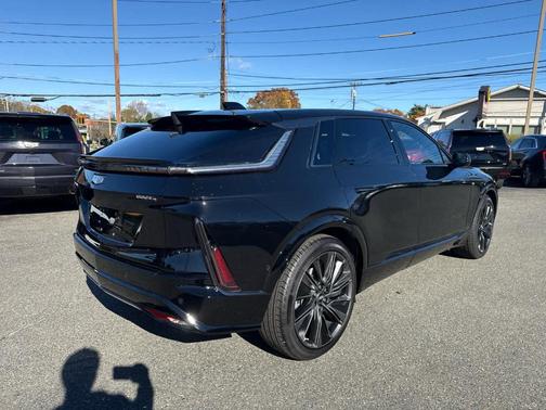 2024 Cadillac LYRIQ Sport