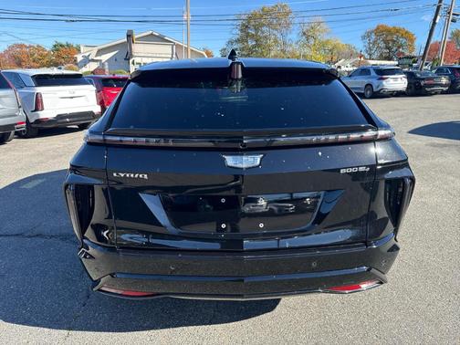 2024 Cadillac LYRIQ Sport