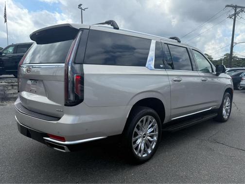 2024 Cadillac Escalade ESV Premium Luxury