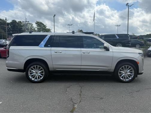2024 Cadillac Escalade ESV Premium Luxury