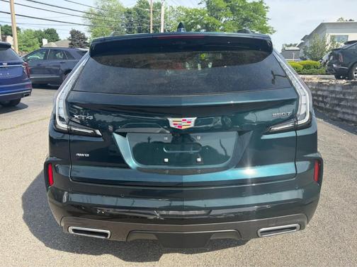 Emerald 2025 Cadillac XT4 Sport